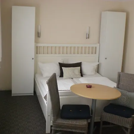 Πανσιόν Zur Weide